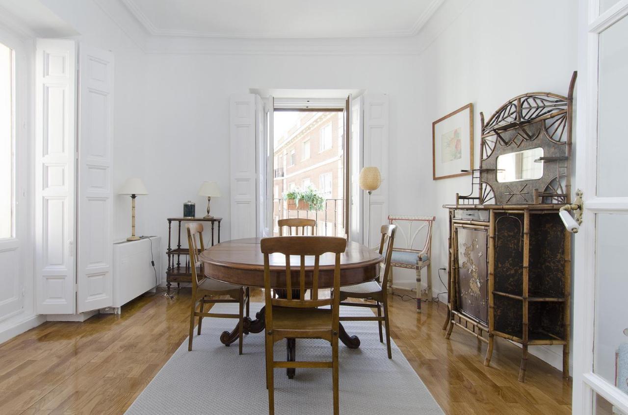 Apartamento Paseo Del Prado II En מדריד מראה חיצוני תמונה