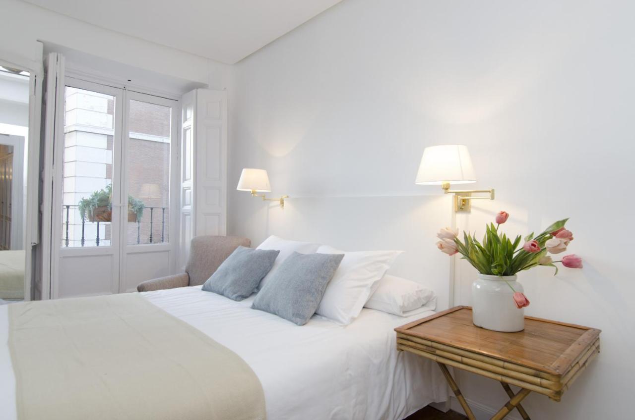 Apartamento Paseo Del Prado II En מדריד מראה חיצוני תמונה