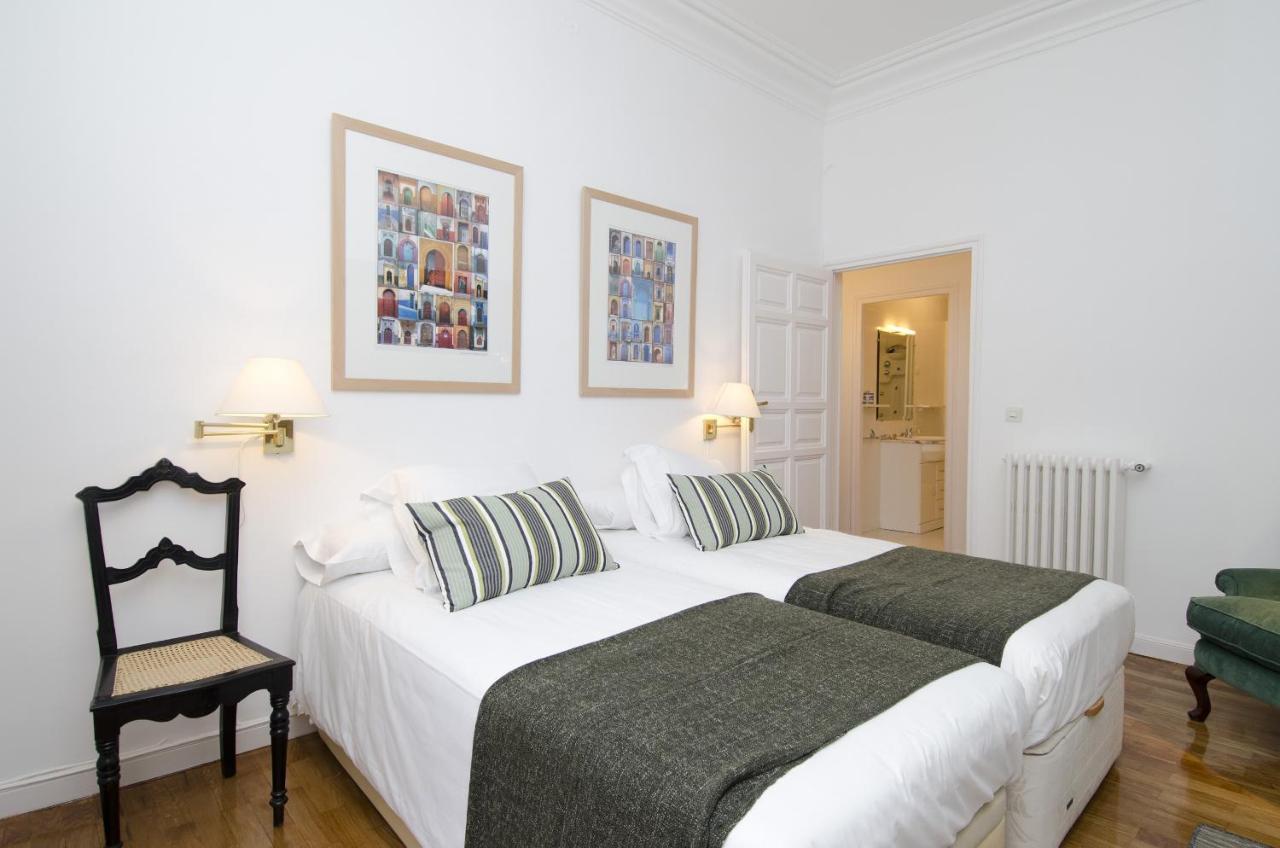 Apartamento Paseo Del Prado II En מדריד מראה חיצוני תמונה