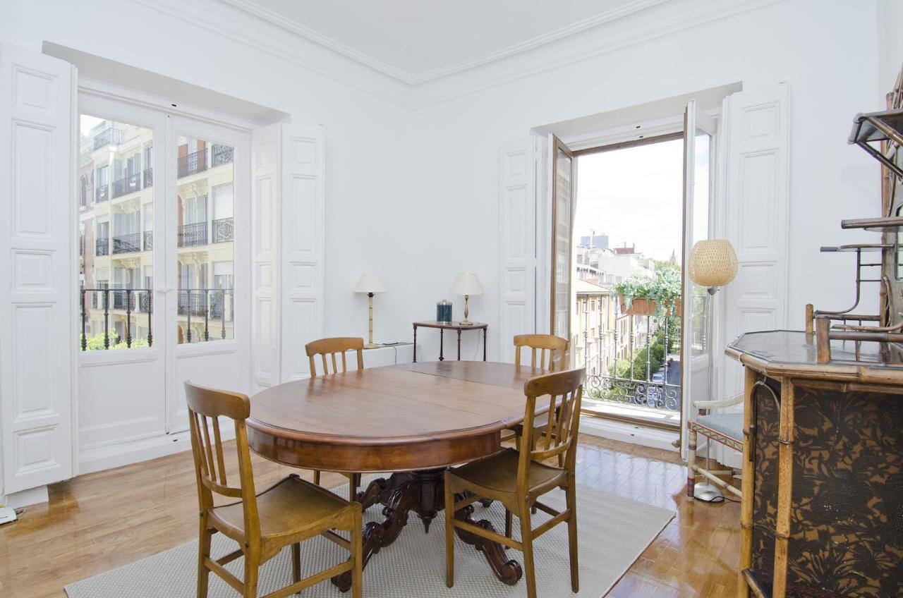 Apartamento Paseo Del Prado II En מדריד מראה חיצוני תמונה