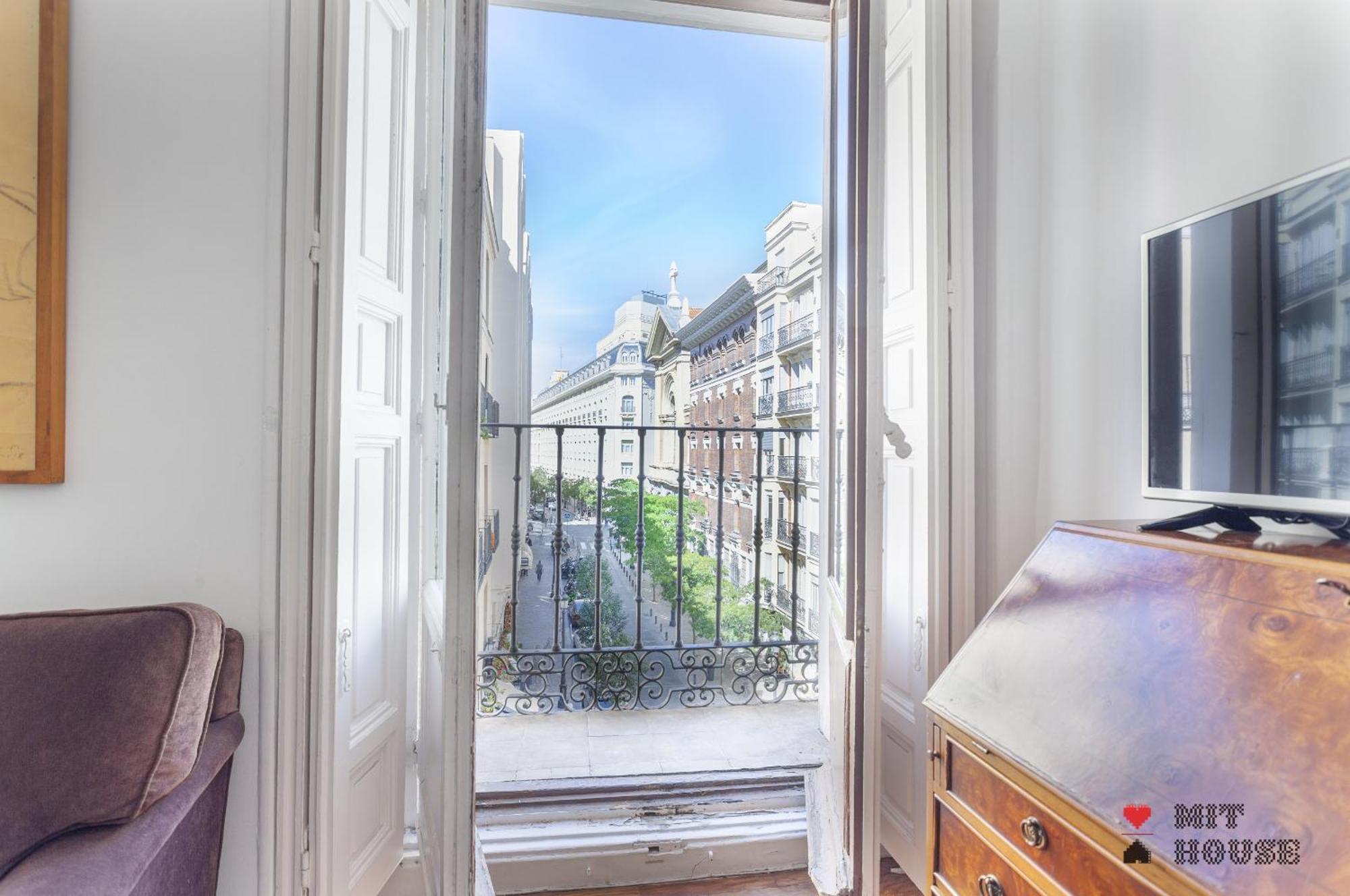 Apartamento Paseo Del Prado II En מדריד מראה חיצוני תמונה